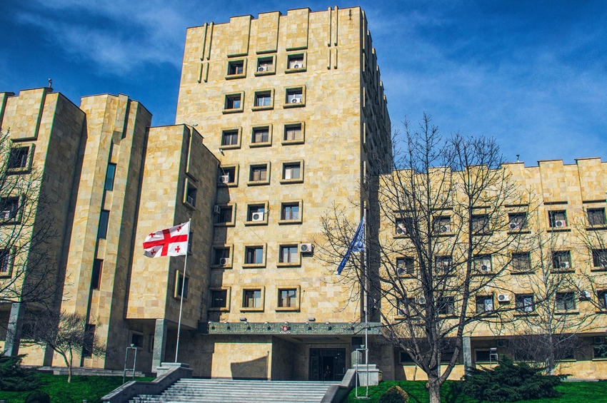 კაცს, რომელიც არასრულწლოვან შვილს სისტემატურად აუპატიურებდა, უვადო პატიმრობა მიესაჯა - პროკურატურის განცხადება