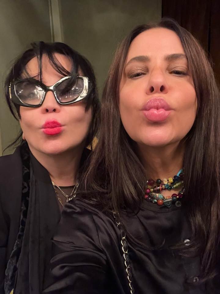 "მე და ციცოს სერიოზული ჯახი, კონფლიქტი მოგვივიდა, ამ ეტაპზე იმ შენობაში ცხოვრება არ მინდა" - რა მოხდა ია ფარულავასა და ციცინო შურღაიას შორის და რატომ აღარ ცხოვრობს ია ფარულავა ჭავჭავაძის გამზირზე არსებულ მის სახლში