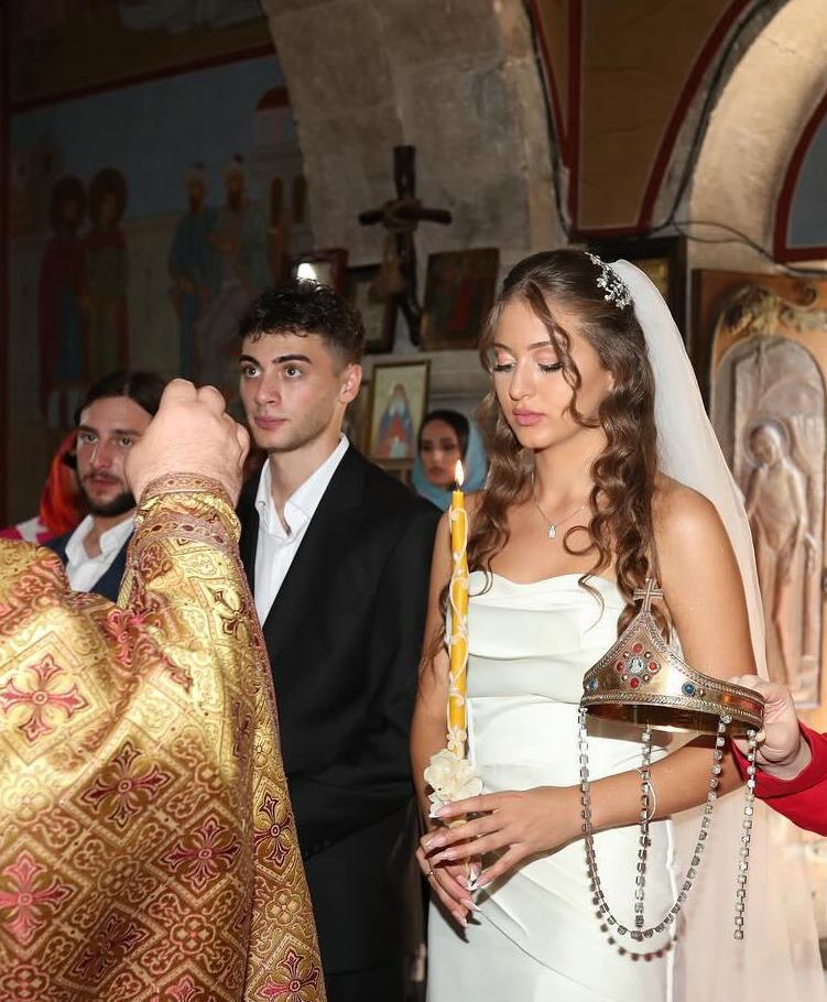 "ლიკა გადარჩა, ის უკვე სახლშია... სულ ბაჩოს კითხულობს, არ იცის, რომ მისი საყვარელი მეუღლე ცოცხალი აღარ არის, ინტერნეტთან წვდომა არ აქვს" - რას ჰყვება ახლობელი