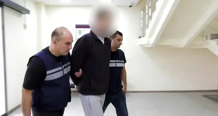 "რუსეთის მოქალაქე არასრულწლოვანს ჩანთა გასტაცეს, მას შემდეგ კი, რაც დაზარებულმა ჩანთის დაბრუნება მოახერხა, მასზე იძალადეს და დანით სხეულზე დაზიანებები მიაყენეს" - შსს განცხადებას ავრცელებს