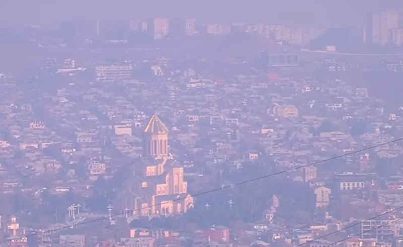 საქართველოში ჰაერის დაბინძურება წითელ დონეზეა - სპეციალისტები მოქალაქეებს აფრთხილებენ
