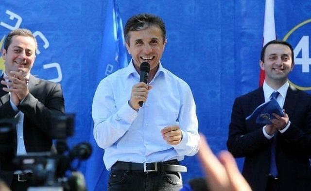 „მთელი ღამე ვფიქრობდი, დამეწერა თუ არა სტატუსი. ჩვენი ოჯახის დღევანდელი მდგომარეობიდან გამომდინარე...“