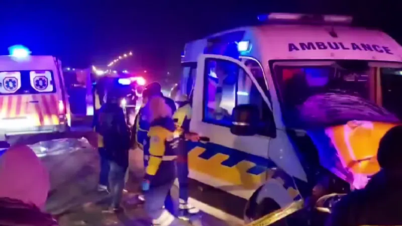 "ბაზრიდან გამოვიდა სამივე და გზის გადაჭრას ცდილობდნენო" - რა დეტალები ხდება ცნობილი გლდანში მომხდარ ავარიაზე?