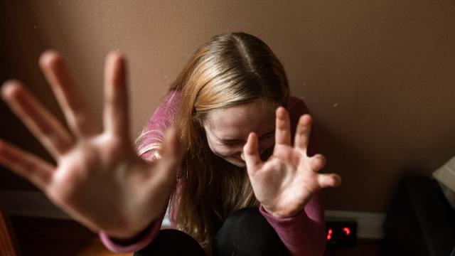 40 წლის კაცმა 14 წლის გოგო გაიტაცა და სახლში მიიყვანა - რა განზრახვით მოქმედებდა მამაკაცი, რომელიც ახლა გაქცეულია და იმალება?