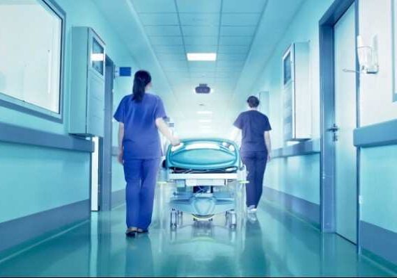 ქუთაისში, ერთ-ერთი კლინიკის ექიმმა, სავარაუდოდ, საავადმყოფოს დირექტორთან კონფლიქტის შემდეგ, თვითდაზიანება მიიყენა