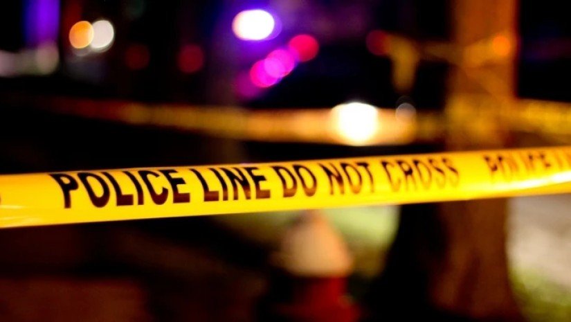 შსს-ს თანამშრომელმა პირად ავტომობილში, იარაღიდან გასროლით, თავის არეში სასიკვდილო ჭრილობა მიიყენა - "მომხდარს სავარაუდოდ წინ უძღოდა კონფლიქტი თანმხლებ პირთან"