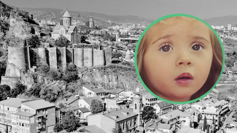 იტალიაში დააკავეს მამაკაცი, რომელიც 2 წლის ბავშვთან ერთად ცხოვრობდა და მის მამად ასაღებდა თავს - გამოძიების ვერსიით, მან ჩვილი თბილისში იყიდა